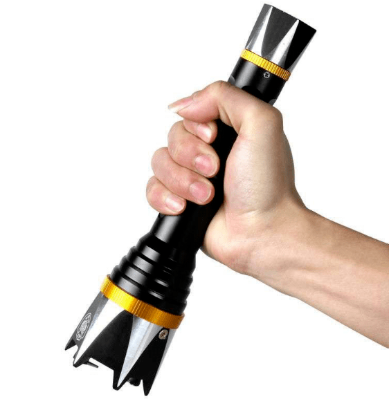 老板野外自卫电击器